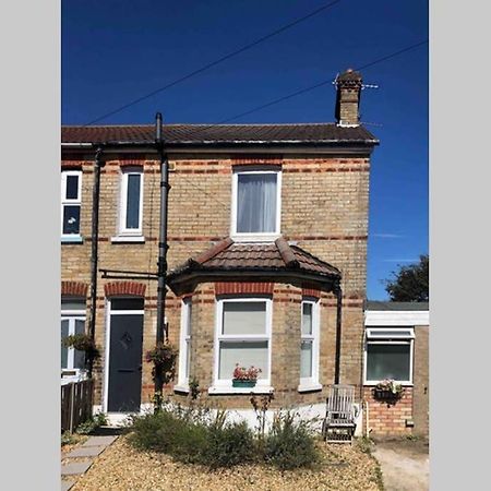 Modern Studio Apartment Near Town Centre Poole Dış mekan fotoğraf